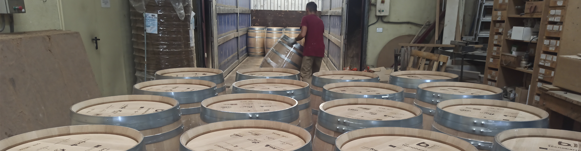 Lote de barricas fabricadas con duelas clasificadas según OTR